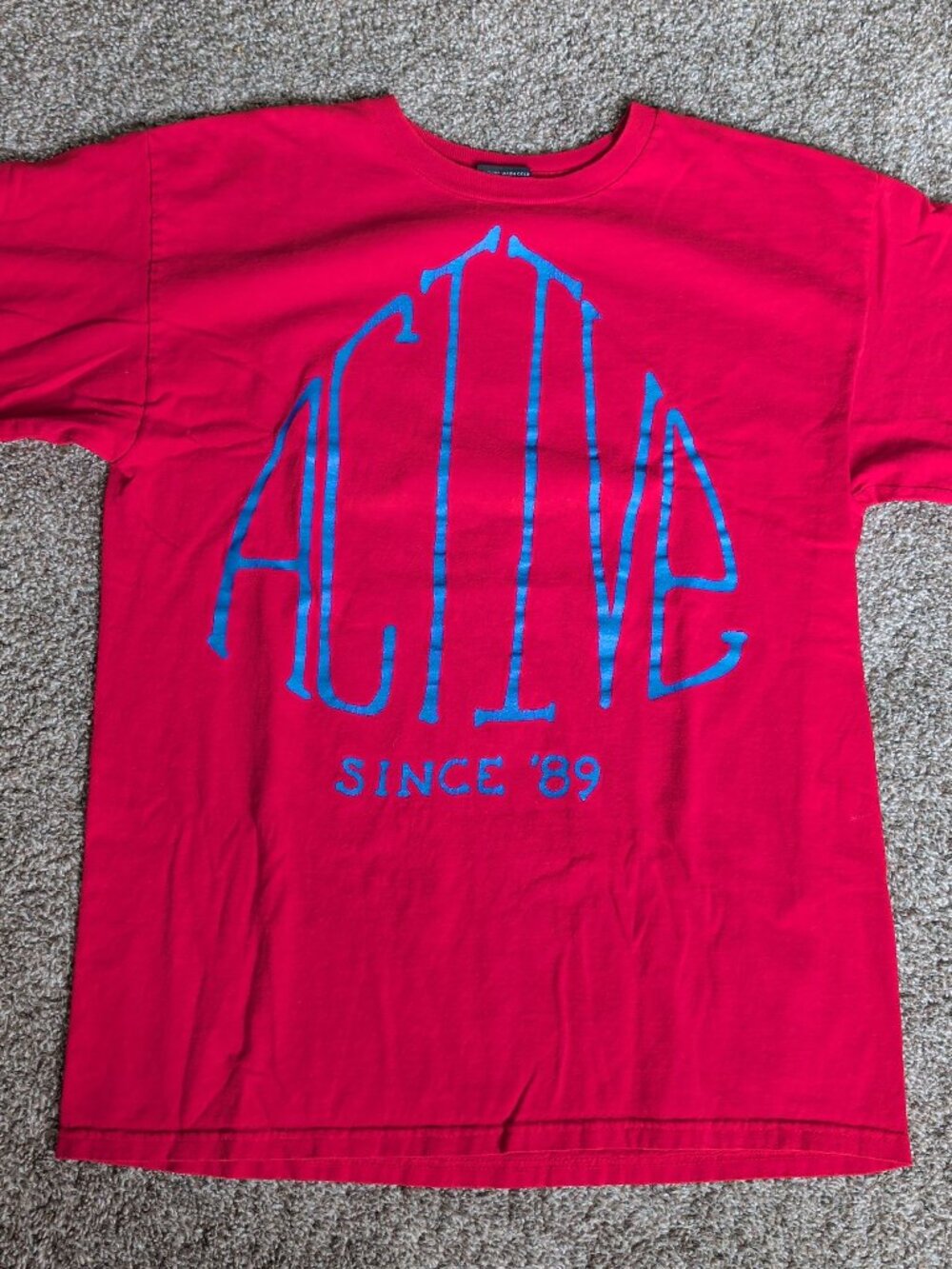Share ACTIVE Red SZ Medium Short Sleeve Shirt With Blue Lettering-Cracked Print